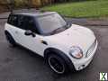 Photo MINI COOPER 1.6 PETROL IN GREAT CONDITION ALL AROUND WITH LOTS OF SERVICE HIST