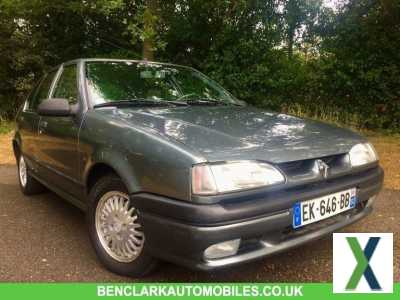 Photo 1993 Renault 19 RT 1.7 5 DOOR LEFT HAND DRIVE //RETIRED LADY OWNER FROM PARI