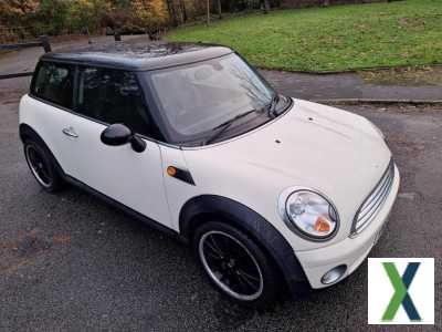Photo MINI COOPER 1.6 PETROL IN GREAT CONDITION ALL AROUND WITH LOTS OF SERVICE HIST