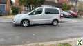 Photo 2010 peugeot partner tepee 5 seater with wheel chair excess