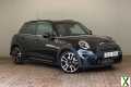 Photo 2022 MINI Hatchback 2.0 Cooper S Sport 5dr Auto [Comfort/Nav Pack] Hatchback Pet