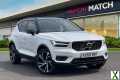 Photo 2018 Volvo XC40 2.0 T4 R DESIGN Pro 5dr AWD Geartronic ESTATE PETROL Automatic