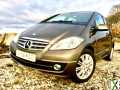 Photo Truly Beautiful Mercedes with fantastic fuel economy, portfolio of paperwork, low mileage.