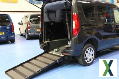 Photo Doblo petrol wheelchair car with winch roomy wheelchair accessible vehicle