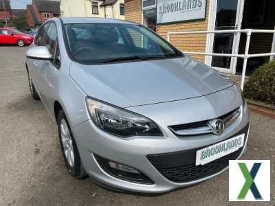 Photo 2015 Vauxhall Astra 1.6 Design Silver 5 Door Low Insurance Group Bluetooth AUX