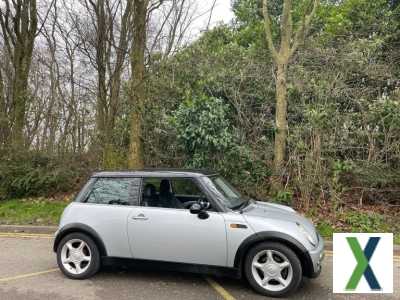 Photo MINI COOPER 1.6 PETROL 52 REG ALLOYS AIR CON MOT DECEMBER 2023 LOW INSURANCE 40+MPG