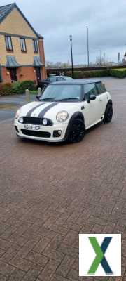 Photo hello here my beautiful mini cuper 1.6 gasoline ullez free manual 6+1