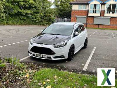 Photo Ford focus st estate 2.0T EcoBoost 2013