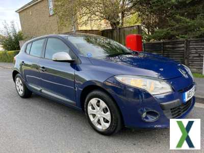 Photo 2011 Renault Megane 1.6 petrol 5-speed manual transmission