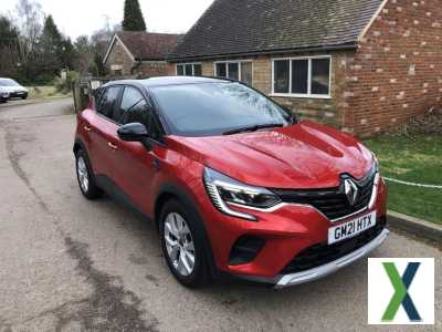 Photo 2021 Renault Captur TCE 140 Iconic Hatchback PETROL Manual